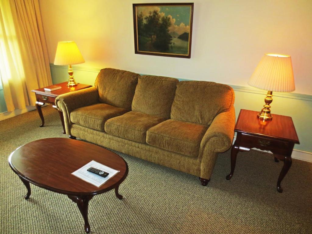 The Thompson House Hotel Windham Room photo