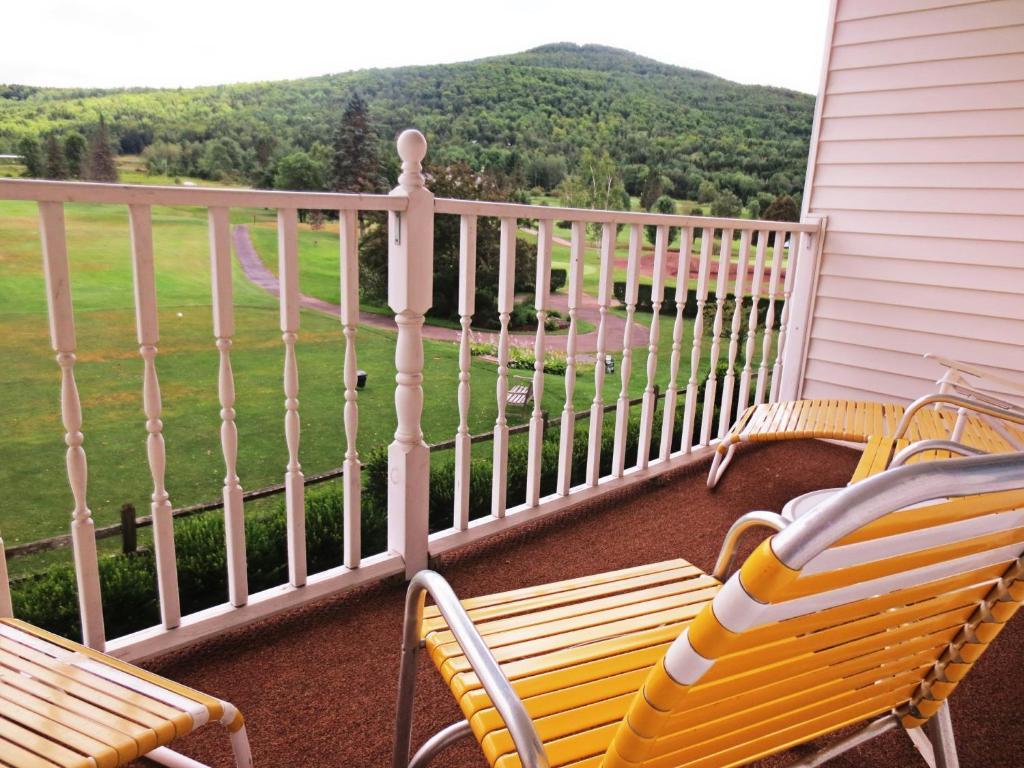 The Thompson House Hotel Windham Room photo
